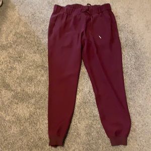 Lululemon maroon joggers